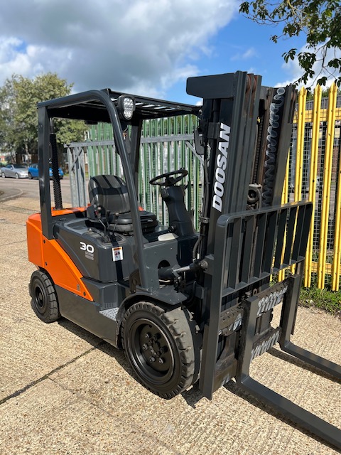 Doosan D30S-7