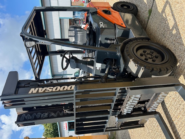 Doosan D30S-7